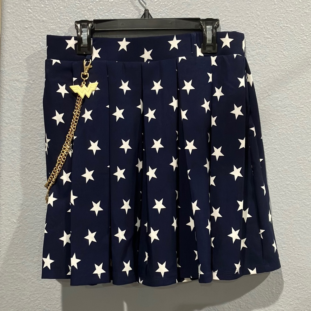 Her Universe DC Comics Wonder Woman 1984 Star Pleated Chain Skirt